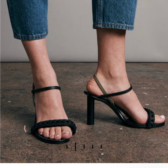 Rag & Bone Infinity Sling back heel.  New in box- never worn.
BLACK SIZE 39 - Picture 2 of 6